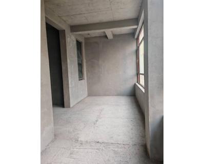 金山東方花園南苑 小高層4室2廳 毛坯