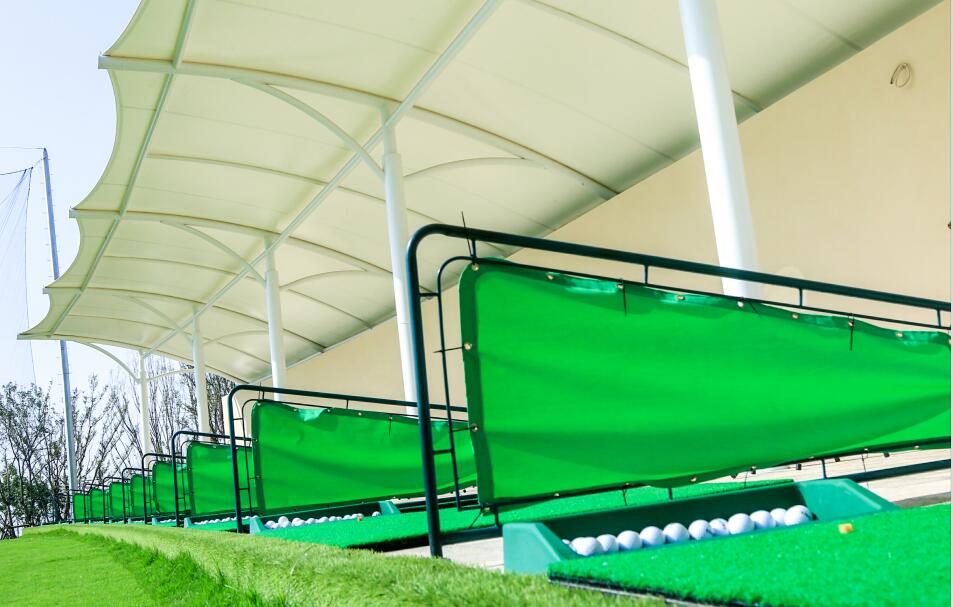 項目位于中原城市半小時經(jīng)濟圈，緊鄰306省道，距鄭云高速云臺山收費站3km，依托鐵路、城軌、高速等立體交通網(wǎng)，連通西安、山東、武漢、上海、北京等省市，通達全國。修武西站距離云臺山有中巴旅游專線，直達云臺山景區(qū)，約三十分鐘車程：焦作火車站及焦作市區(qū)至云臺山，有三路公交車專線，約四十分鐘車程。焦作房產(chǎn)網(wǎng)服務(wù)電話：400-0391-661轉(zhuǎn)0