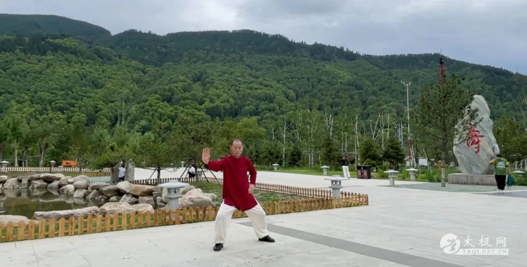 c93e75d4c43b65109d01073aa6f39bb2.jpg 153549e305aq85q87k5qhq.jpg