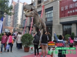 龍源湖國際廣場恐龍展開幕--恐龍空降焦作